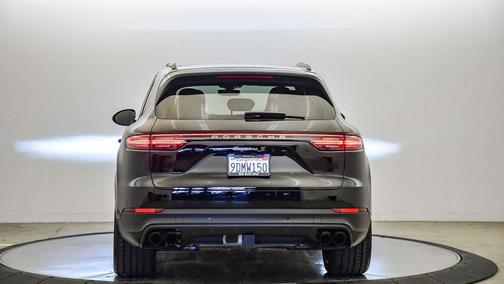 2022 Porsche Cayenne S