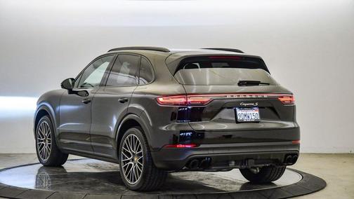 2022 Porsche Cayenne S