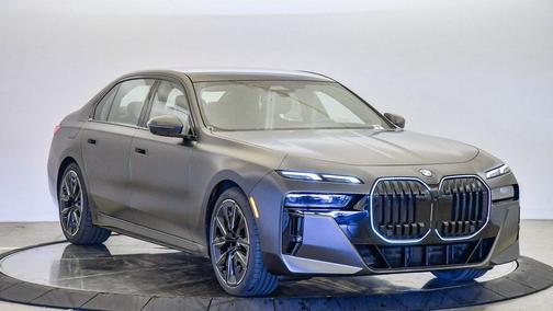 2026 BMW 740 i