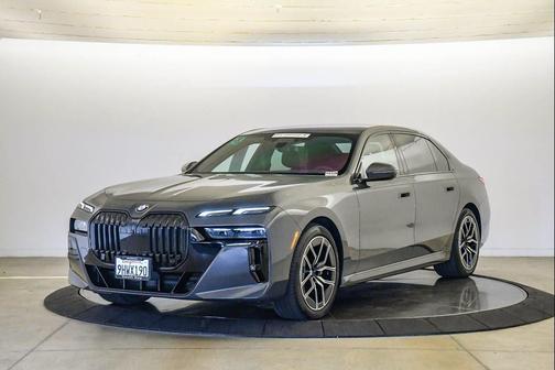 Dravit Grey Metallic 2023 BMW 760 i xDrive