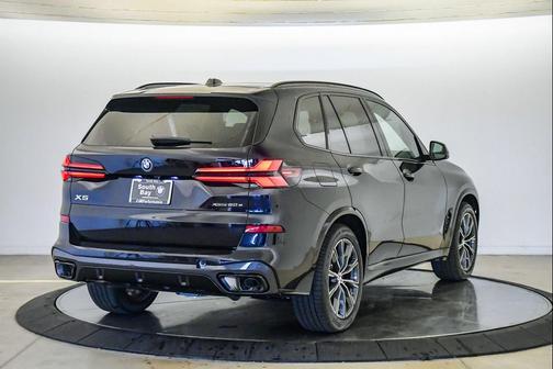 Carbon Black Metallic 2026 BMW X5 PHEV xDrive50e