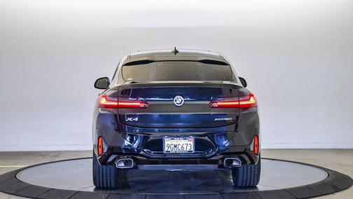 2023 BMW X4 xDrive30i