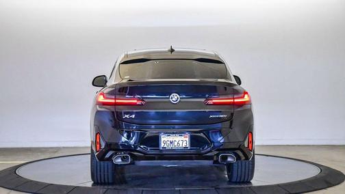 2023 BMW X4 xDrive30i
