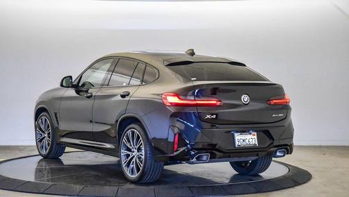 2023 BMW X4 xDrive30i