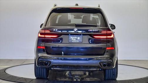 2026 BMW X7 M60i