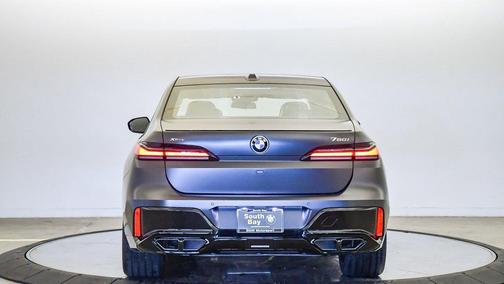 2026 BMW 760 xDrive