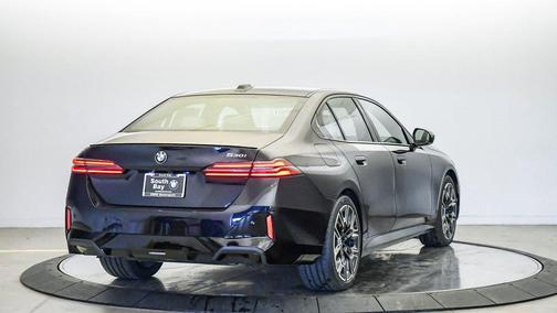 Carbon Black Metallic 2026 BMW 530 530i