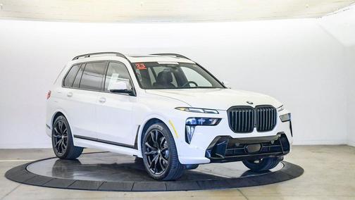 2023 BMW X7 xDrive40i