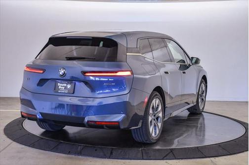 2026 BMW iX xDrive45