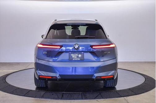 2026 BMW iX xDrive45