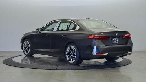2025 BMW i5 xDrive40