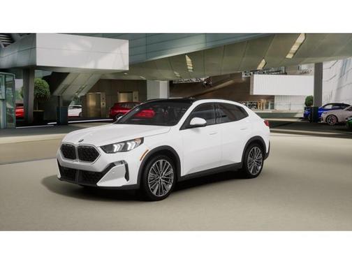 Alpine White 2026 BMW X2 xDrive28i