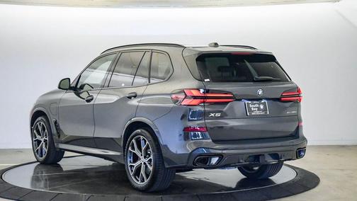 Dravit Grey Metallic 2026 BMW X5 PHEV xDrive50e