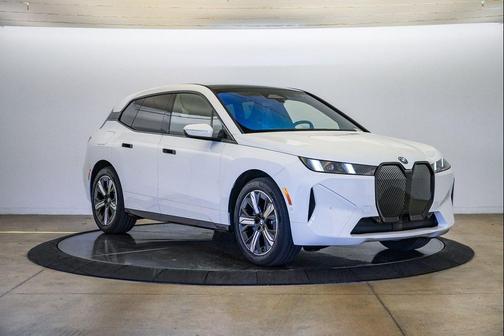Alpine White 2026 BMW iX xDrive45
