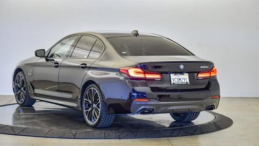 2022 BMW 530e Base