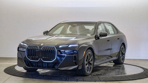 2026 BMW 740 i