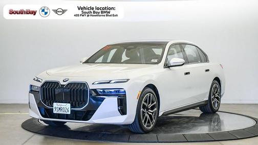 Mineral White Metallic 2025 BMW 740 740i