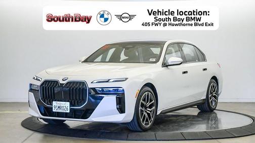 Mineral White Metallic 2025 BMW 740 740i