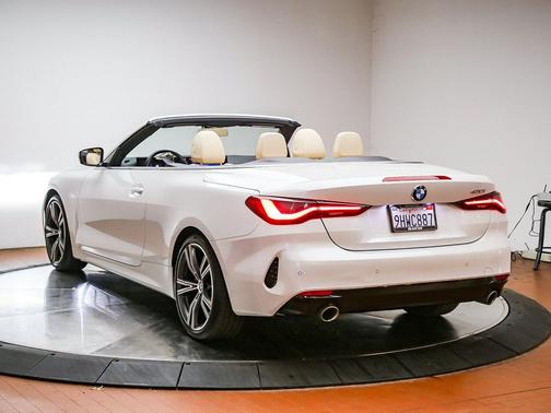 Mineral White Metallic 2024 BMW 430 i