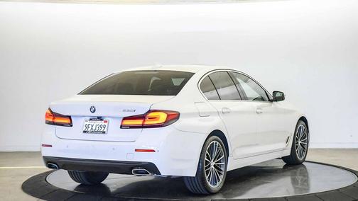 Alpine White 2023 BMW 530 i