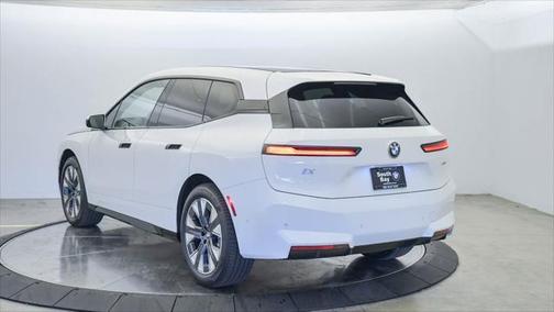 2026 BMW iX xDrive45