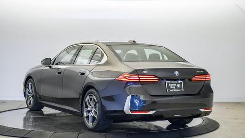 Dark Graphite Metallic 2026 BMW i5 xDrive40