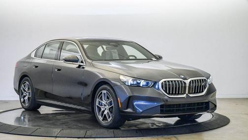 Dark Graphite Metallic 2026 BMW i5 xDrive40