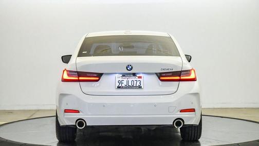 Alpine White 2023 BMW 330 330i