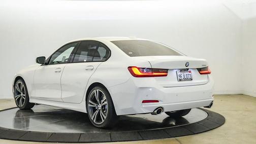 Alpine White 2023 BMW 330 330i