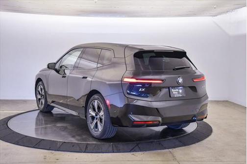 2026 BMW iX xDrive45