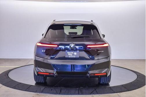 2026 BMW iX xDrive45