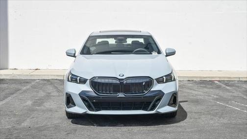 2025 BMW i5 eDrive40