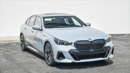 2025 BMW i5 eDrive40