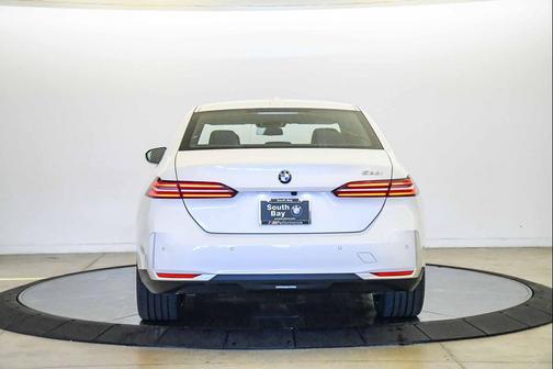Mineral White Metallic 2027 BMW 530 i