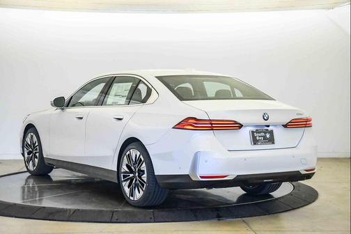 Mineral White Metallic 2027 BMW 530 i