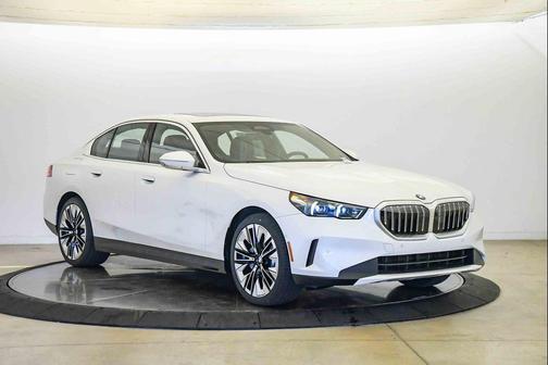 Mineral White Metallic 2027 BMW 530 i