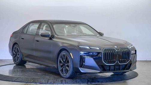 2026 BMW 740 740i
