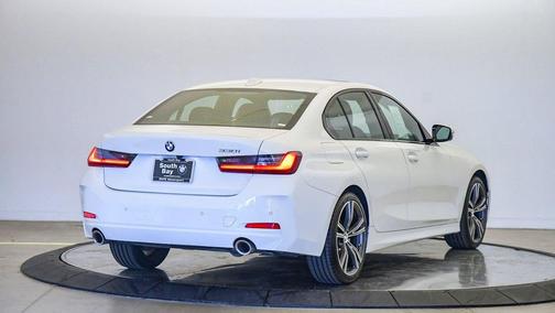 2023 BMW 330 330i