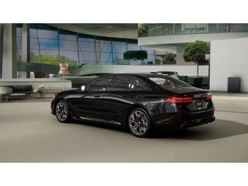 Black Sapphire Metallic 2026 BMW i5 xDrive40