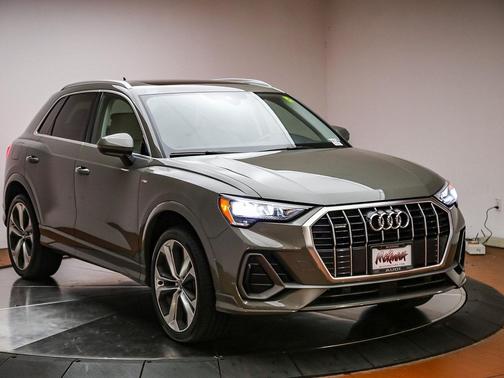 Chronos Gray Metallic 2021 Audi Q3 45 S line Premium