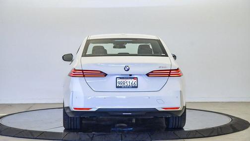 2025 BMW 530 i