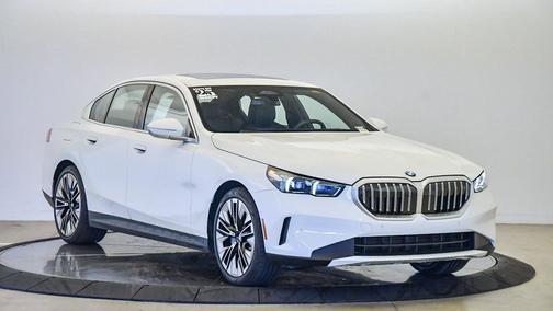 2025 BMW 530 i