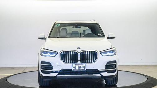 Alpine White 2022 BMW X5 sDrive40i
