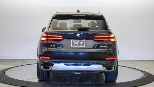 Black Sapphire Metallic 2024 BMW X5 xDrive40i