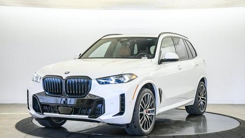 Mineral White Metallic 2026 BMW X5 xDrive40i