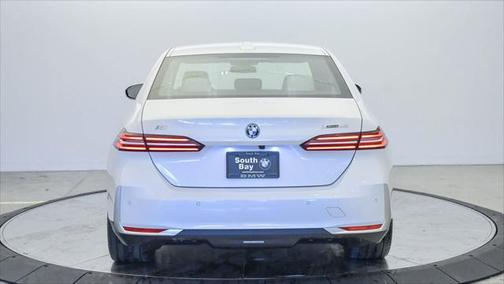 2025 BMW i5 xDrive40