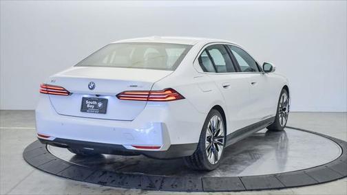 2025 BMW i5 xDrive40