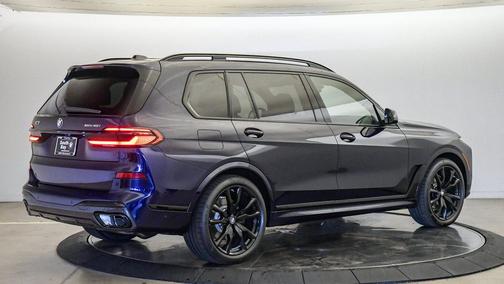 Tanzanite Blue II Metallic 2027 BMW X7 xDrive40i
