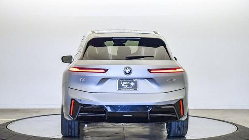 2026 BMW iX xDrive60