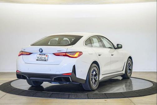 Alpine White 2023 BMW i4 Gran Coupe eDrive35